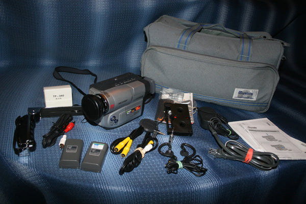 Samsung Camcorder SCL906 w/accessories